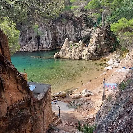 Apartment Sa Riera, Vue Mer, De Charme Pour 4 Personnes A 5mn De La *