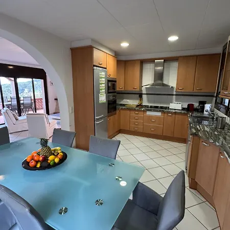 Apartment Sa Riera, Vue Mer, De Charme Pour 4 Personnes A 5mn De La *